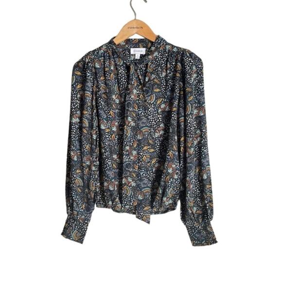 EVEREVE Charlie Tie Neck Blouse - Picture 2 of 16